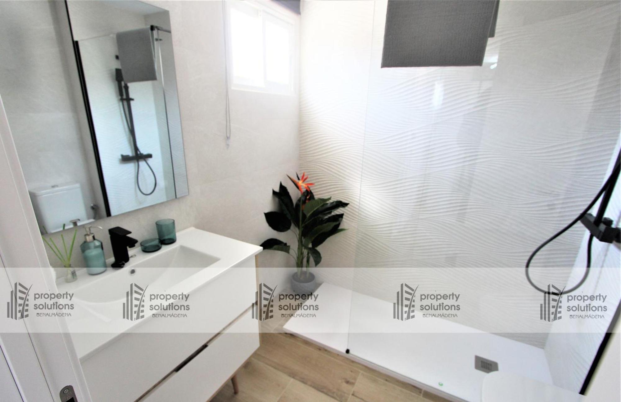 Carihuela Playa - 2ª Linea De Playa - Piscina - Parking Gratis Apartment Torremolinos Ngoại thất bức ảnh